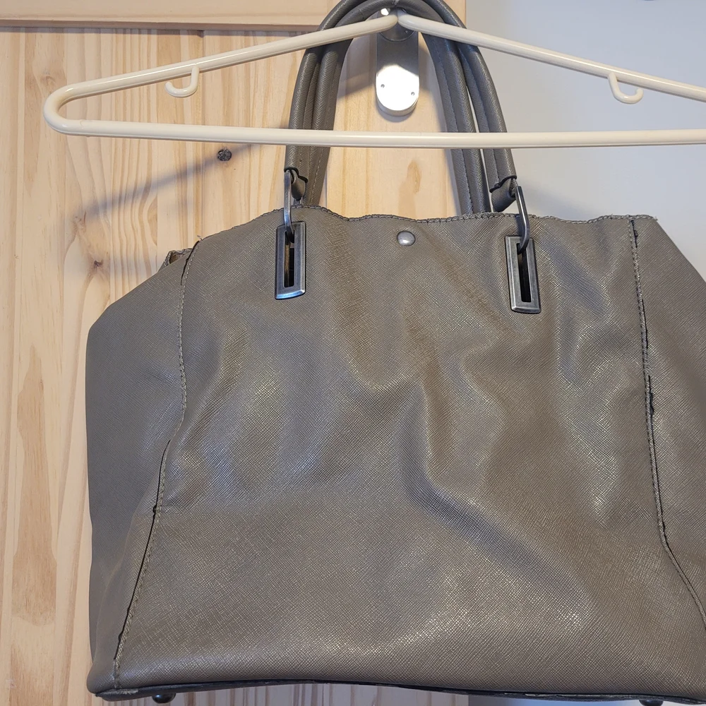 Rabbit Fur Knit Scarf With Gifted Tote Bag - Picture 12 of 13